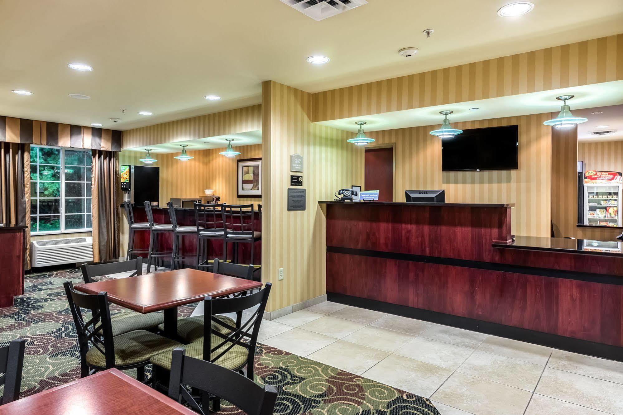 Cobblestone Inn&Suites - Vinton, IA Extérieur photo